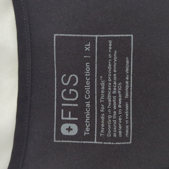 Figs Casma Three-Pocket Scrub Top, Color Black Size XL - Picture 15 of 15